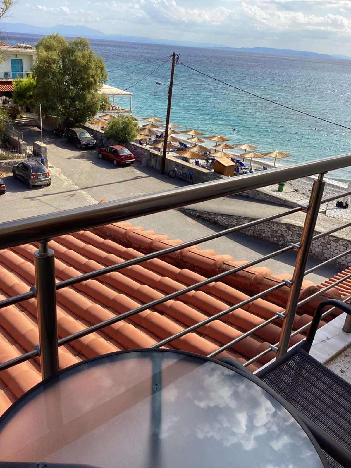 Thassa Beach Apartment No6 Leonídion Exterior foto